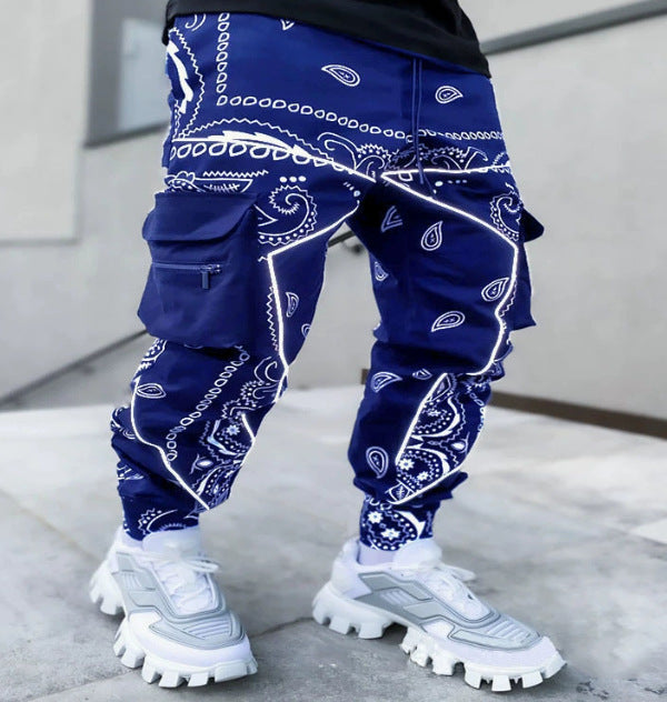Herren Cargo-Hose mit Bandana-Druck und vielen Taschen