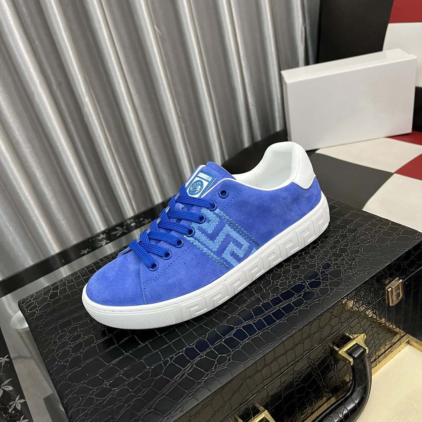 Damen Sneaker Sportlich Laufsohle Rutschfest Logo