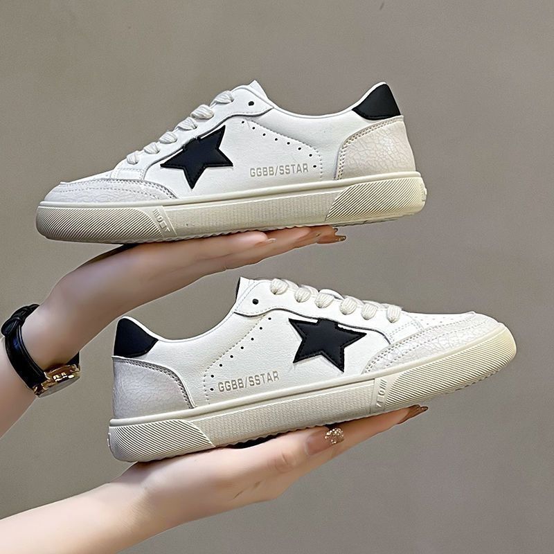 Damen Sneaker mit Sternen Applikationen und atmungsaktiver Sohle