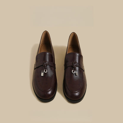 Damen Mokassins Elegante Lederschuhe mit Schmuckdetail