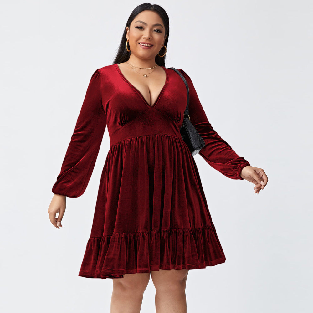 Sexy Samtkleid mit langen Ärmeln von BerlinGlamour