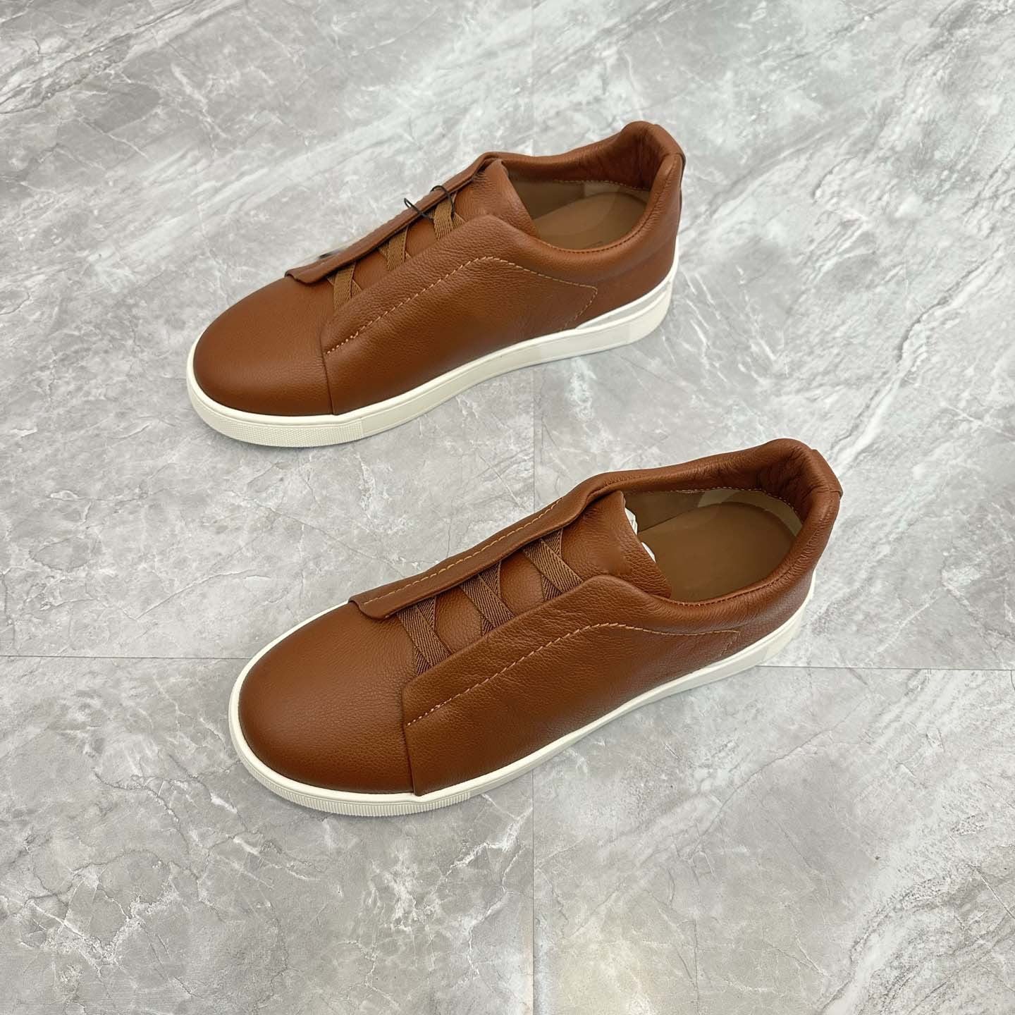 Damen Sneaker Slip-On Leder Schwarz Rutschfest