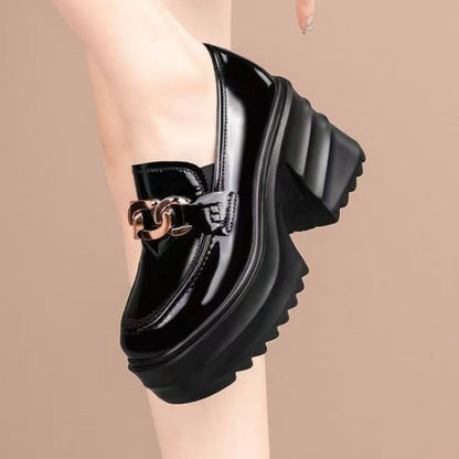 Damen Mules Schuhe Glänzend mit Ketten-DETAIL - BerlinGlamour