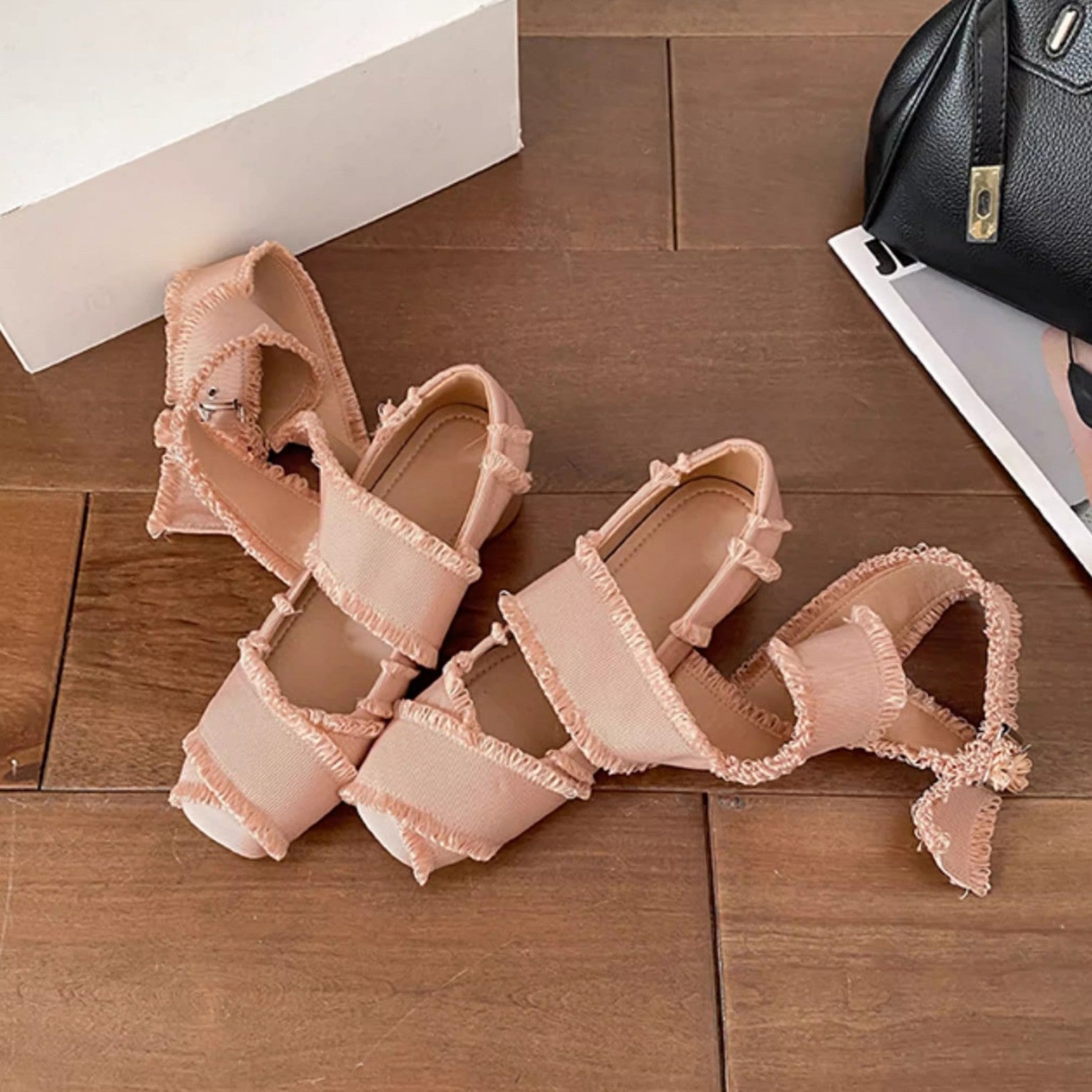 Damen Sandalen Mit Riemen Design Atmungsaktiv Modern - BerlinGlamour