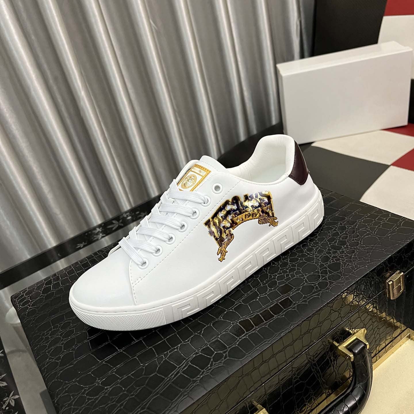 Damen Sneaker Modern Sportlich Mit Markenlogo