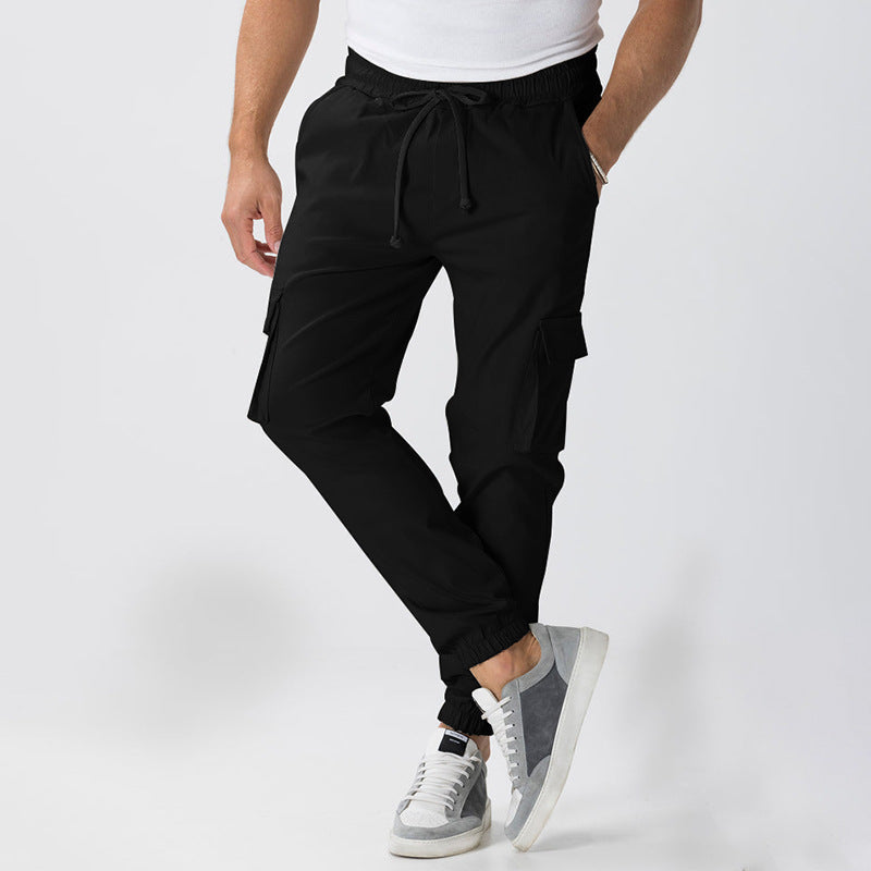 Herren Cargo-Hose mit elastischem Bund und praktischen Seitentaschen BerlinGlamour - das ist der perfekte Begleiter für jeden, der seine Freiheit liebt und immer unterwegs ist. Die neue Kol
