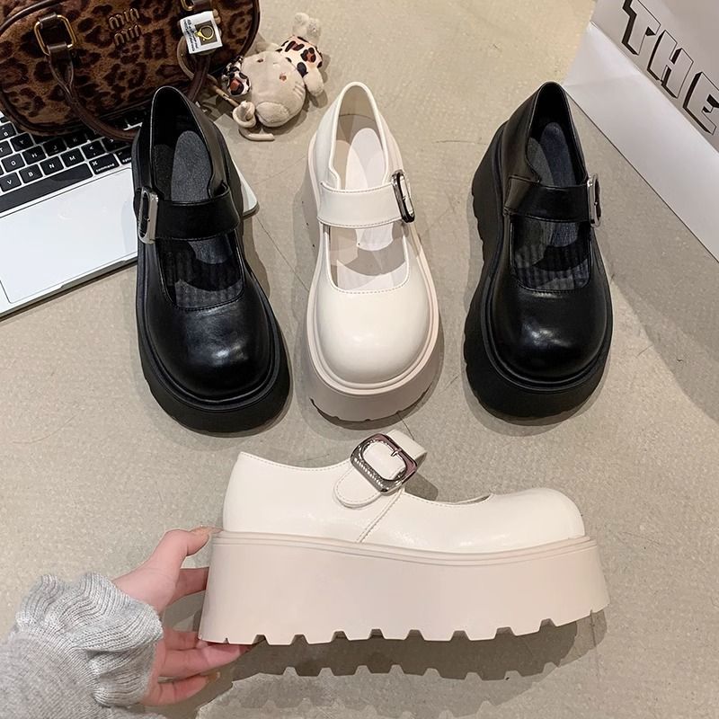 Damen Plattform Schuhe Mit Riemen Und Schnalle - BerlinGlamour