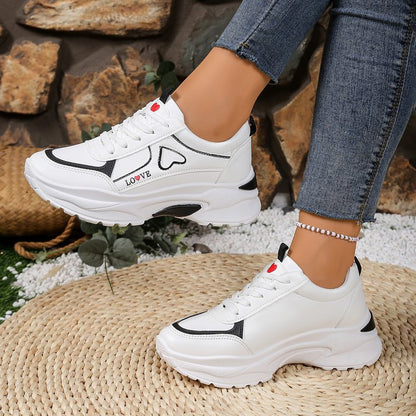 Damen Sneaker Herz-Design Weich und Bequem