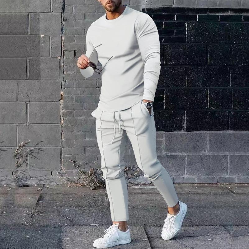 Für den Online-Shop BerlinGlamour schreibe ich einen neuen Titel: Stylische Sportbekleidung für Männer - Sweatshirt und Jogginghose Set