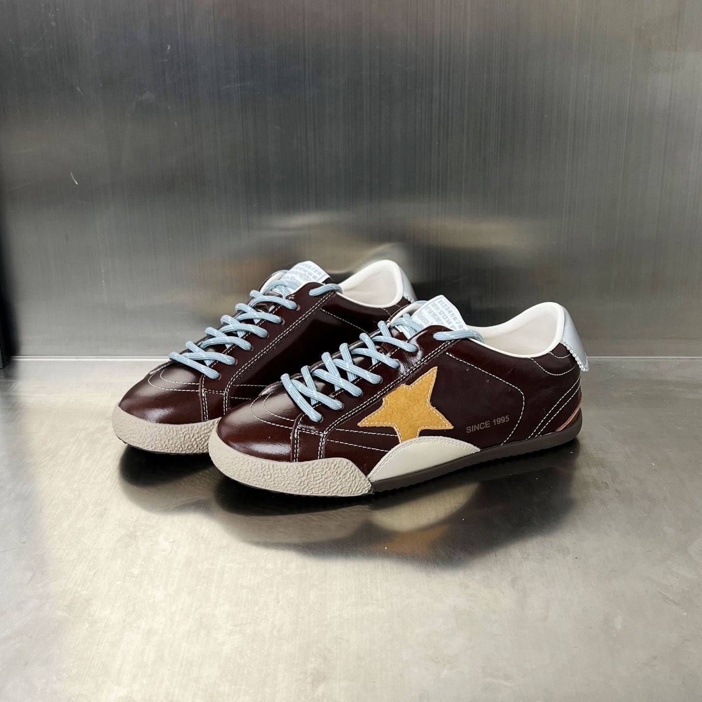 Damen Sneaker Sportlich Elegante Stern Design