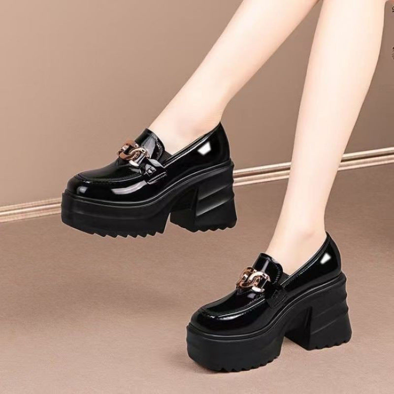 Damen Mules Schuhe Glänzend mit Ketten-DETAIL