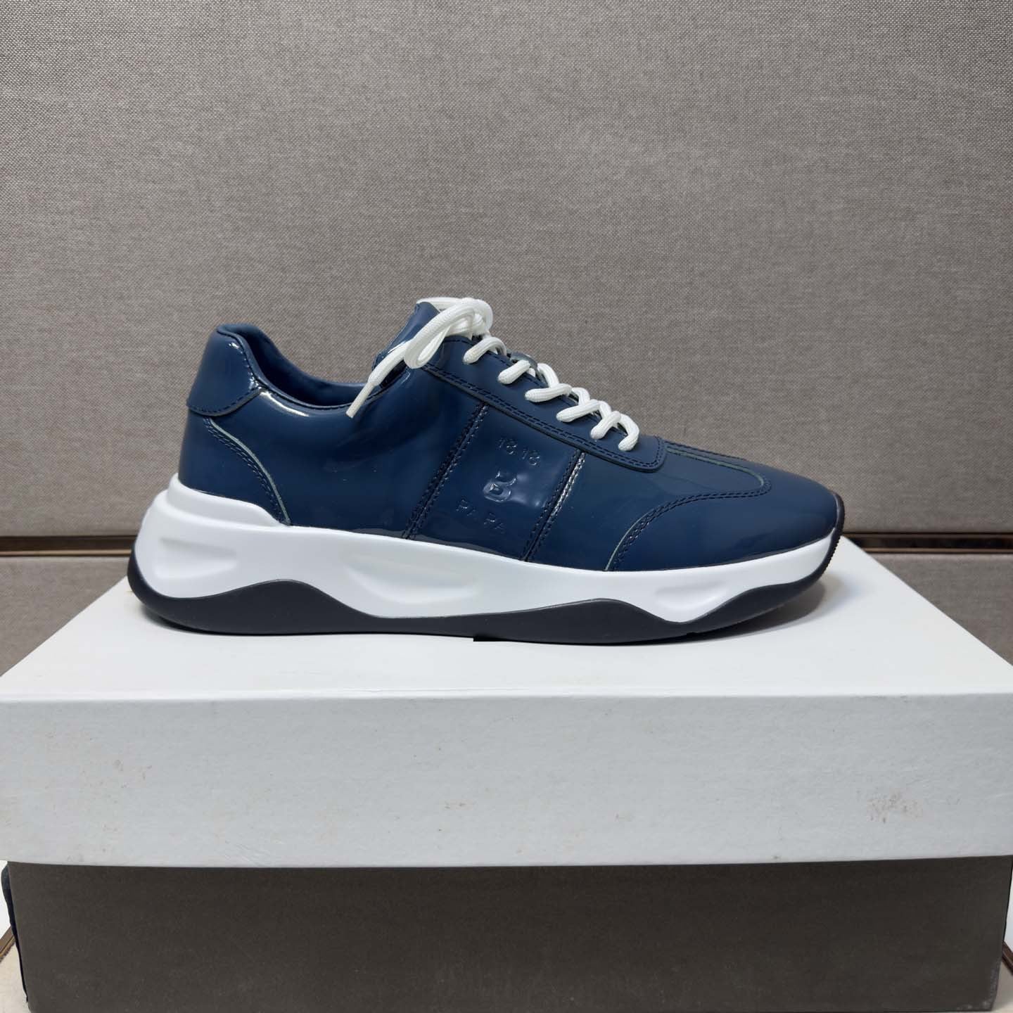 Damen Sneaker Sportlich Mit Glanzverschluss