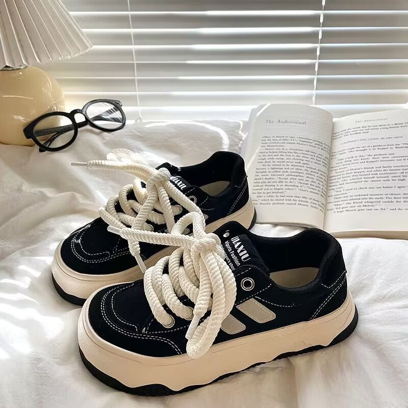 Damen Sneaker Chunky Weite Passform Schnürsenkel Modisch - BerlinGlamour