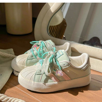Damen Sportschuhe Verspielte Schnürsenkel Freizeitschuh Modern - BerlinGlamour