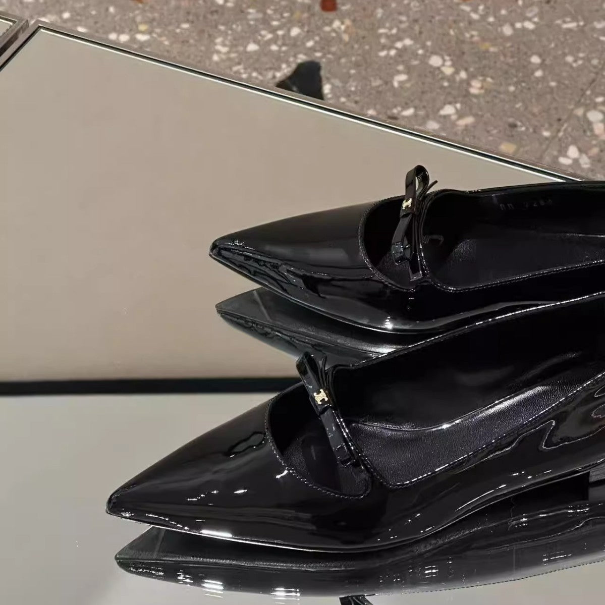 Damen Pumps Spitz Schuhe Elegant Riemendesign