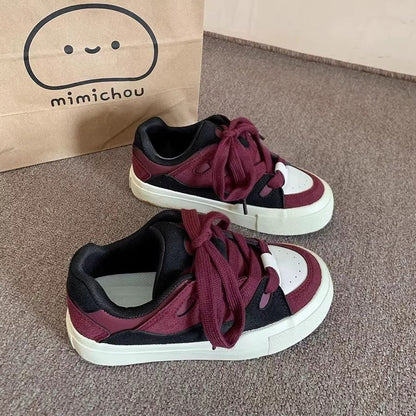 Damen Sneaker Weich Schäfchen Applikation atmungsaktiv - BerlinGlamour