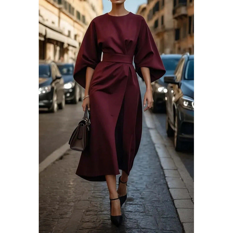 Fledermausärmeliges, lässiges Taillenkleid mit langem Rock von BerlinGlamour