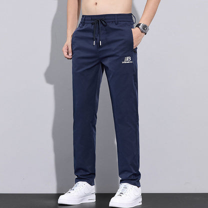 ein Beispiel für einen E-Commerce-Produktitel auf Deutsch: Sportliche Freizeithose mit verstellbarem Kordelzug - BerlinGlamour