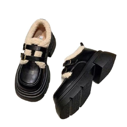 Damen Stiefeletten Clarks mit Flauschfutter und Doppelschnalle