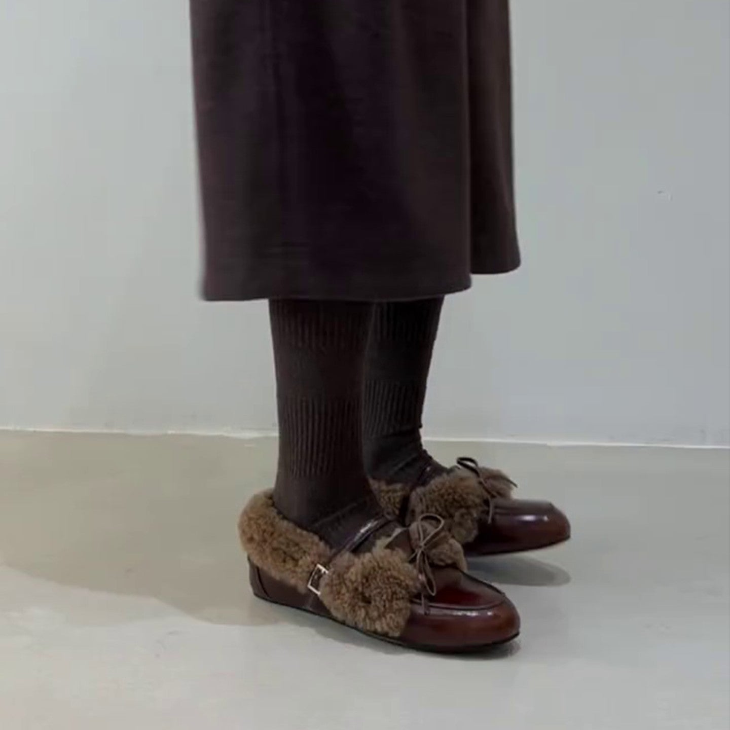 Damen Hausschuhe Weich Fleece Warm mit Doppelriemen