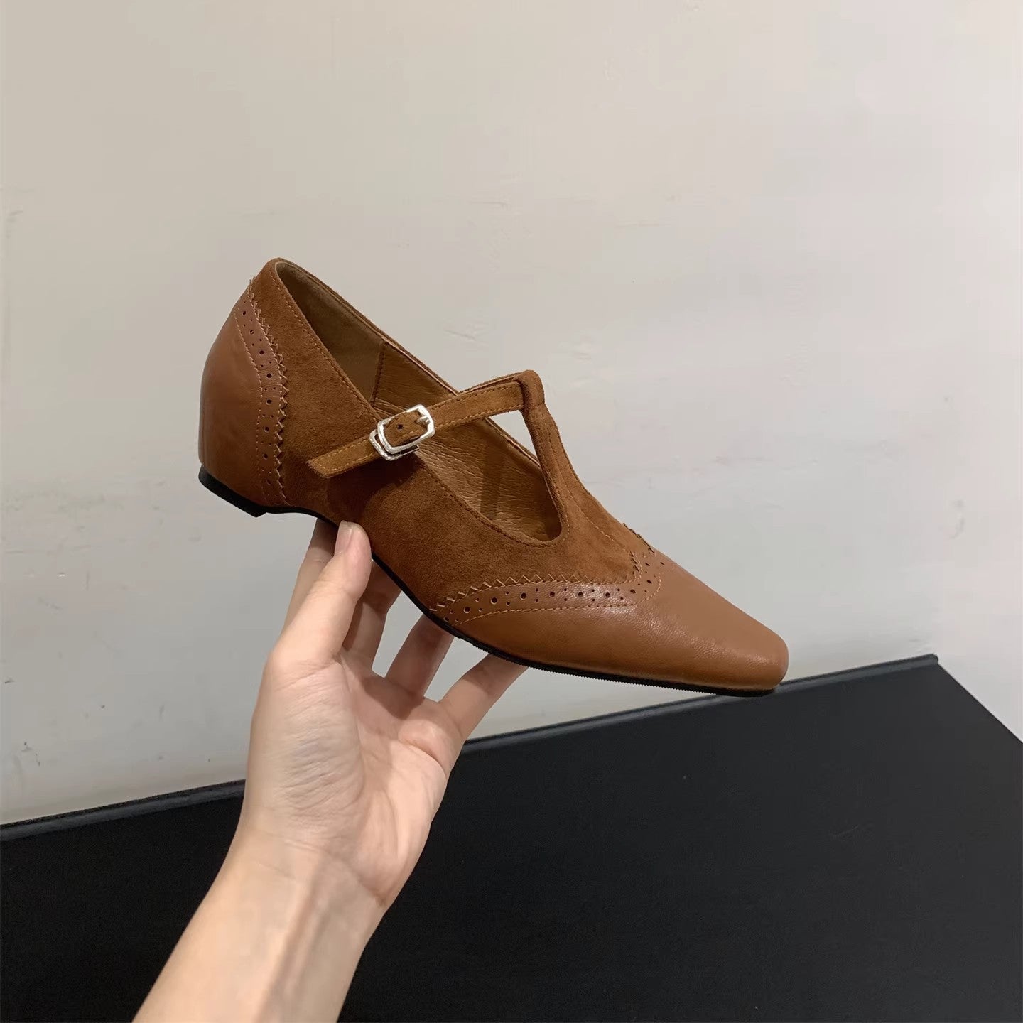 Elegante Damen Schnürschuhe mit Schnallen Modern