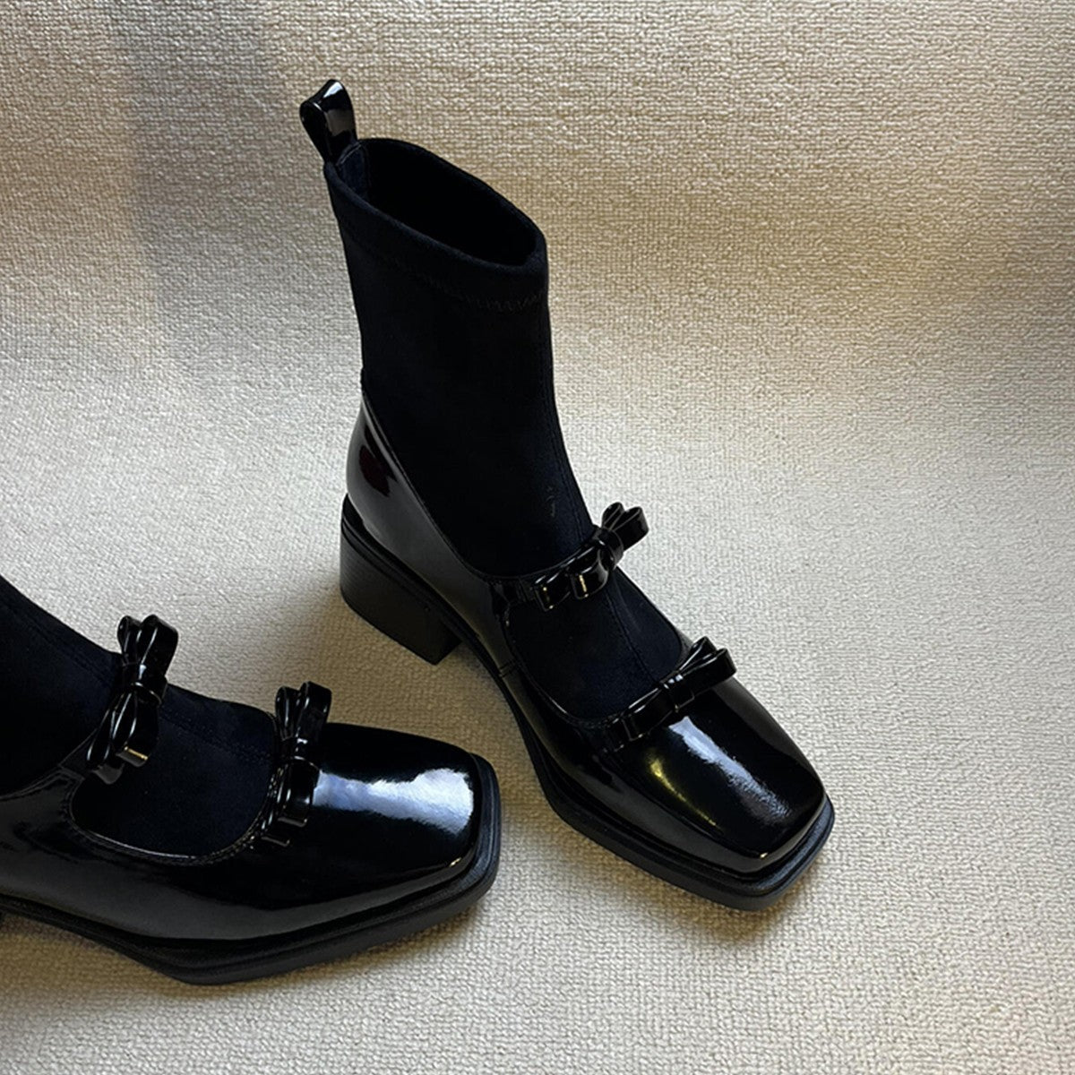 Damen Stiefeletten Elegant mit Cut-Out-Design und Schleifen - BerlinGlamour