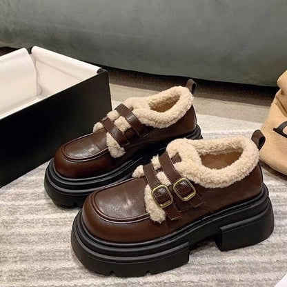 Damen Stiefeletten Clarks mit Flauschfutter und Doppelschnalle