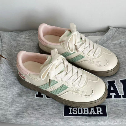 Damen Sneaker mit Blumenmotiv Elastisch Schnüren - BerlinGlamour