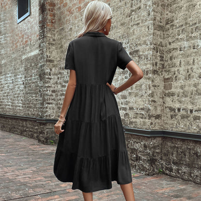 Elegantes Damen Kleid mit Knöpfen und Weitem Rock