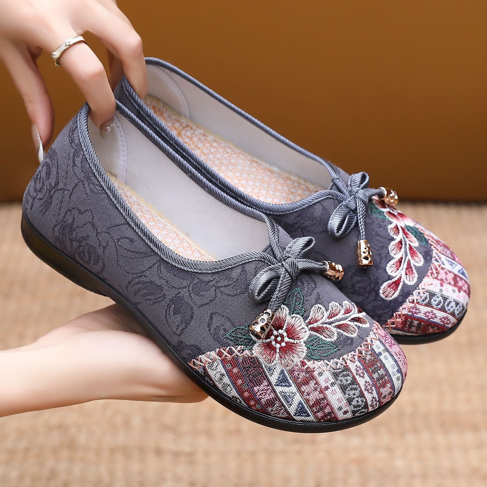 Damen Hausschuhe Florales Design Elegante Heidi Schuhe - BerlinGlamour