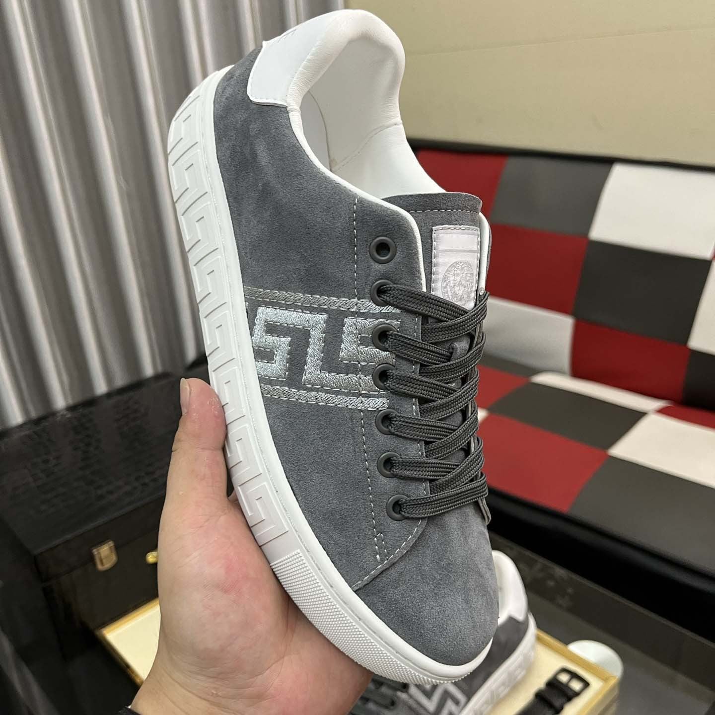 Damen Sneaker Sportlich Laufsohle Rutschfest Logo