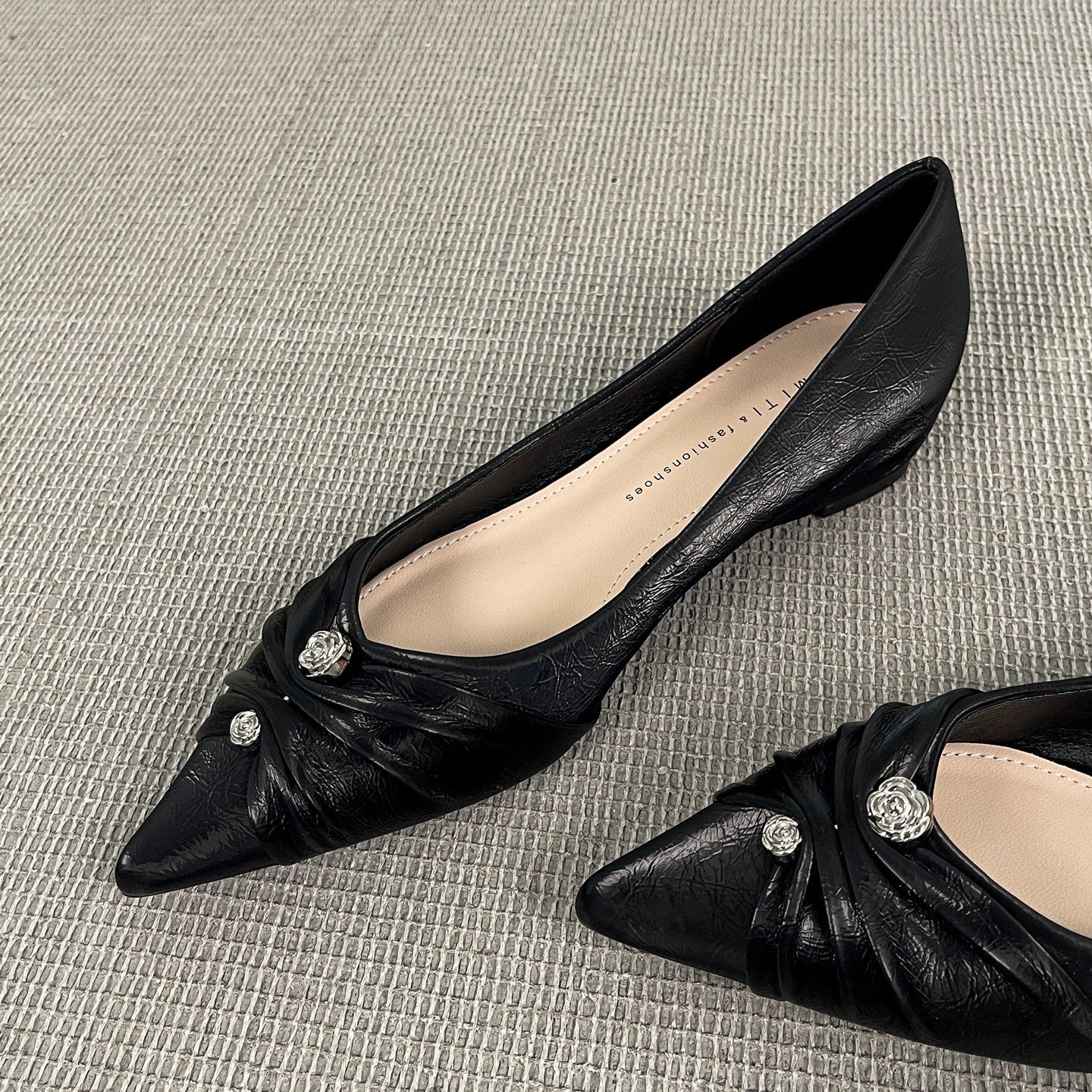 Damen Ballerinas Elegante Spitze Schnürsenkel Schwarz - BerlinGlamour