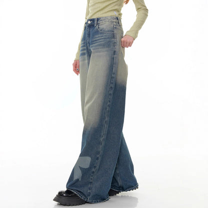 Weite Damen Jeans mit Dekoration und Schleifen details