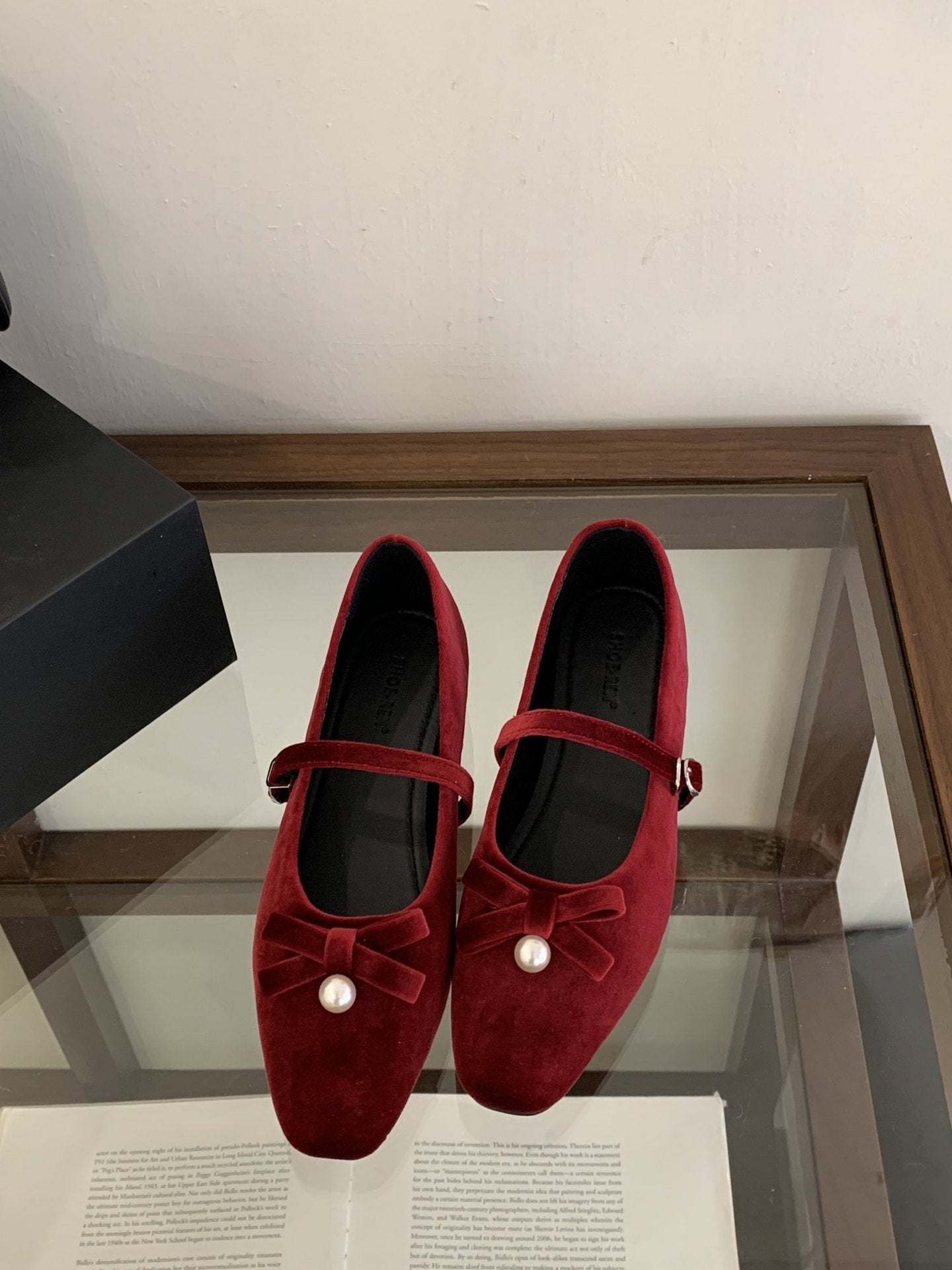Damen Ballerinas Elegante Riemchen Schuhe mit perlverzierter Schleife