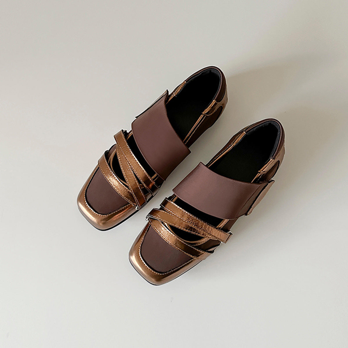 Damen Ballerina Schuhe Metallic Details Modern