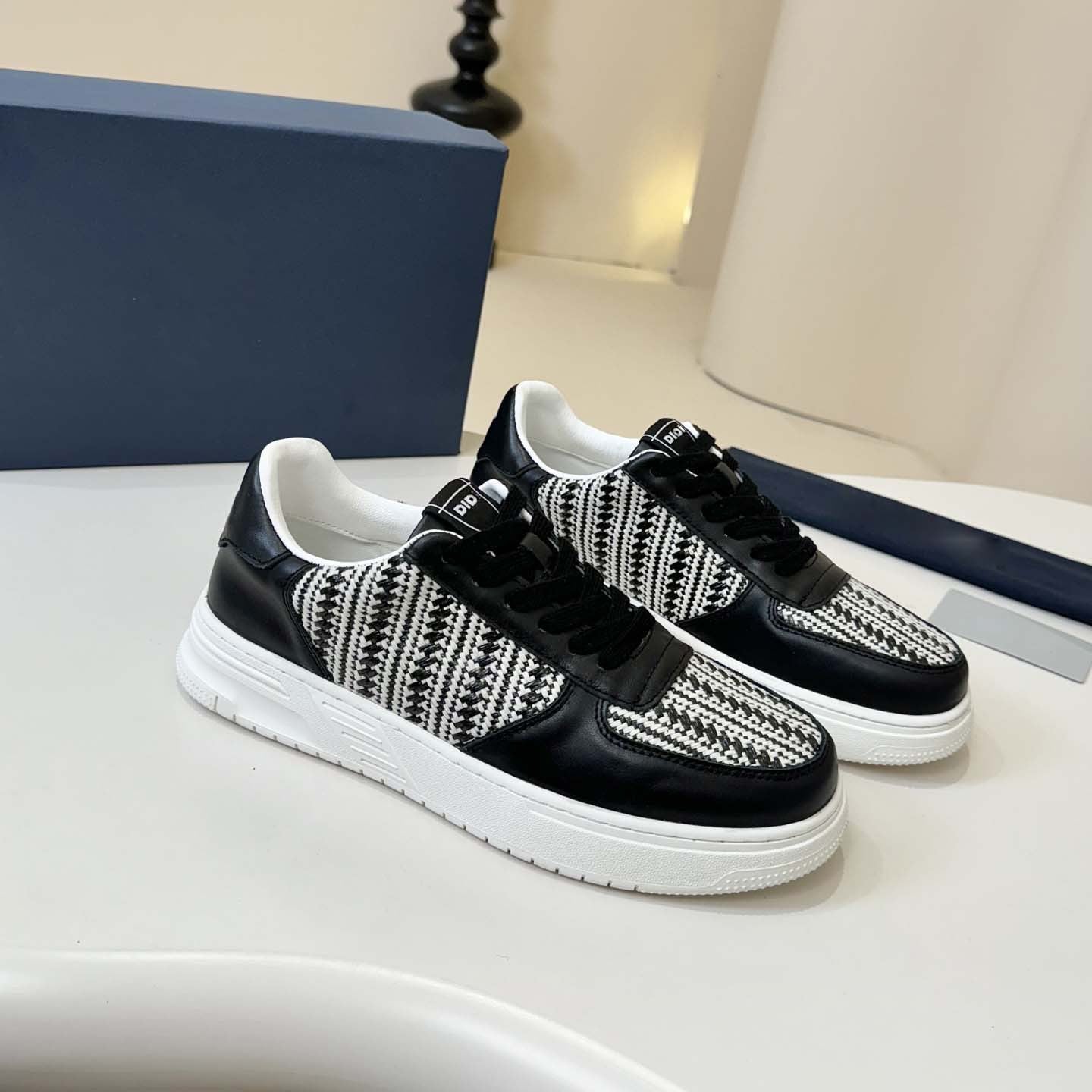 Damen Sneaker Sportschuhe Bequem Gepolstert - BerlinGlamour