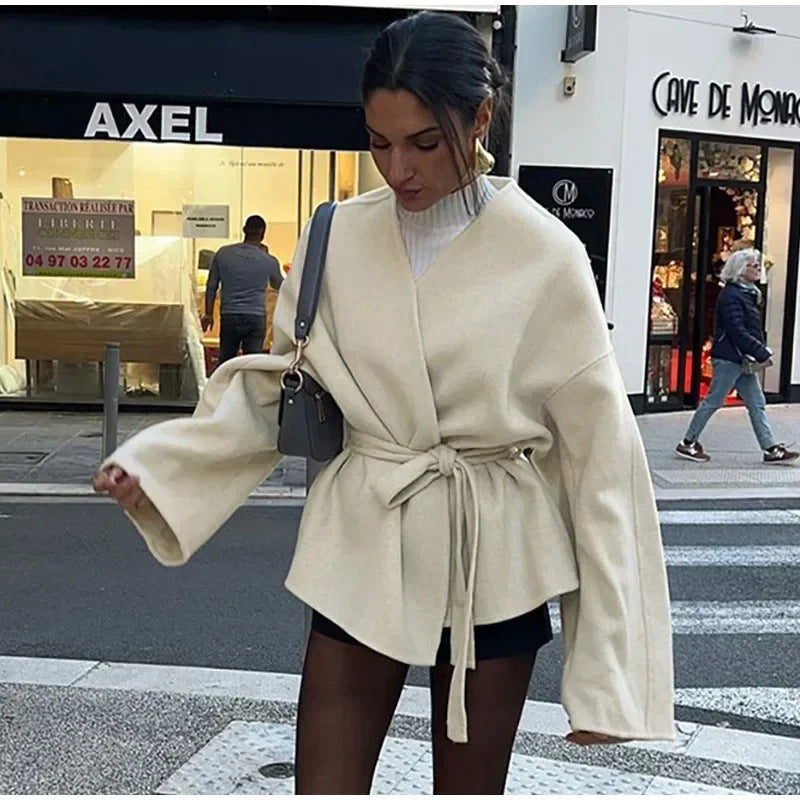 Elegante Damen Wickeljacke Mit Taillengürtel - BerlinGlamour