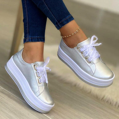 Damen Plateau Sneaker Metallic Glanz Schnürsenkel Modern