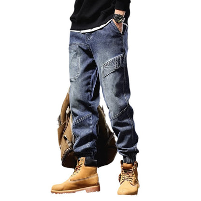 Herren Cargo-Jeans im urbanen Design mit multifunktionalen Taschen und elastischem Bund Berlin-Glamour.