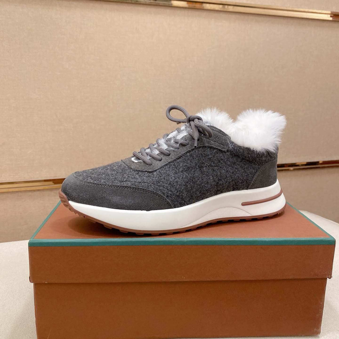 Damen Sneaker Sportlich Fellkragen Schwarz Winter