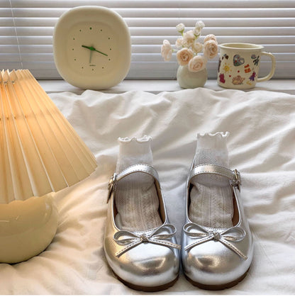Damen Ballerinas mit verstellbarem Riemen und modischem Glanz wird zu: 
Damen Ballerinas Schnürballett mit Glanz Optik