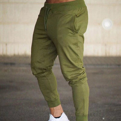 Herren Jogginghose mit modernem Schnitt und elastischem Bund.