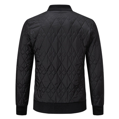 Herren Steppjacke Modern mit Hochkragen und modischem Design