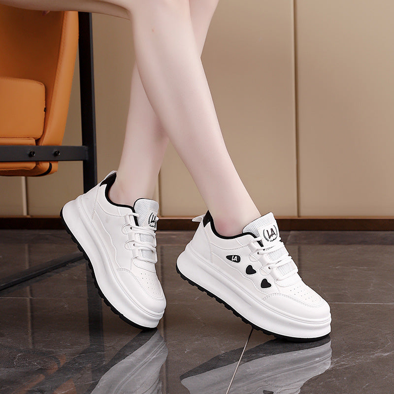 Damen Sneaker Sportlich Herz Akzenten Kompakt