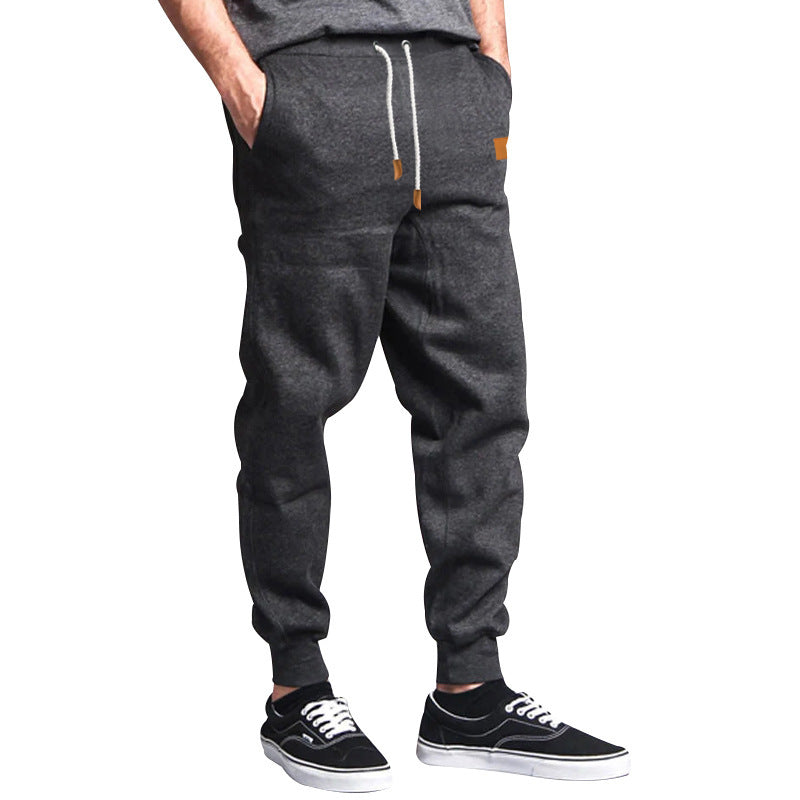ein möglicher Titel: Elatischer Jogginghose mit elastischem Bund und seitlichen Taschen BerlinGlamour