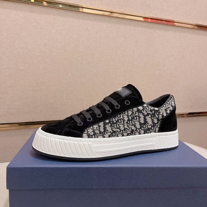 Damen Sneaker Wildleder Elegantes Design