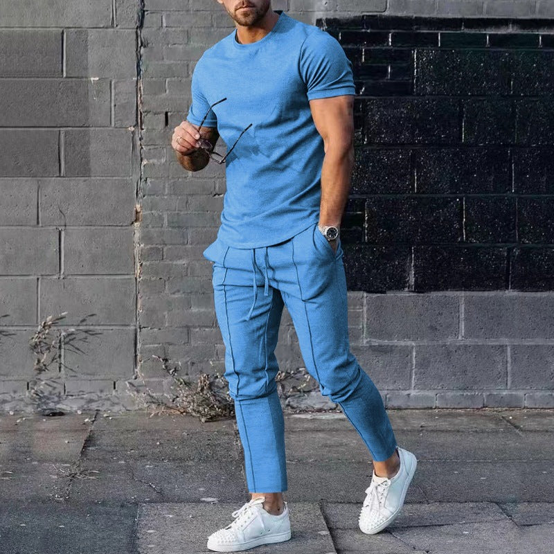 Herren Sport Set: Lässiges T-Shirt und Jogginghose Modern