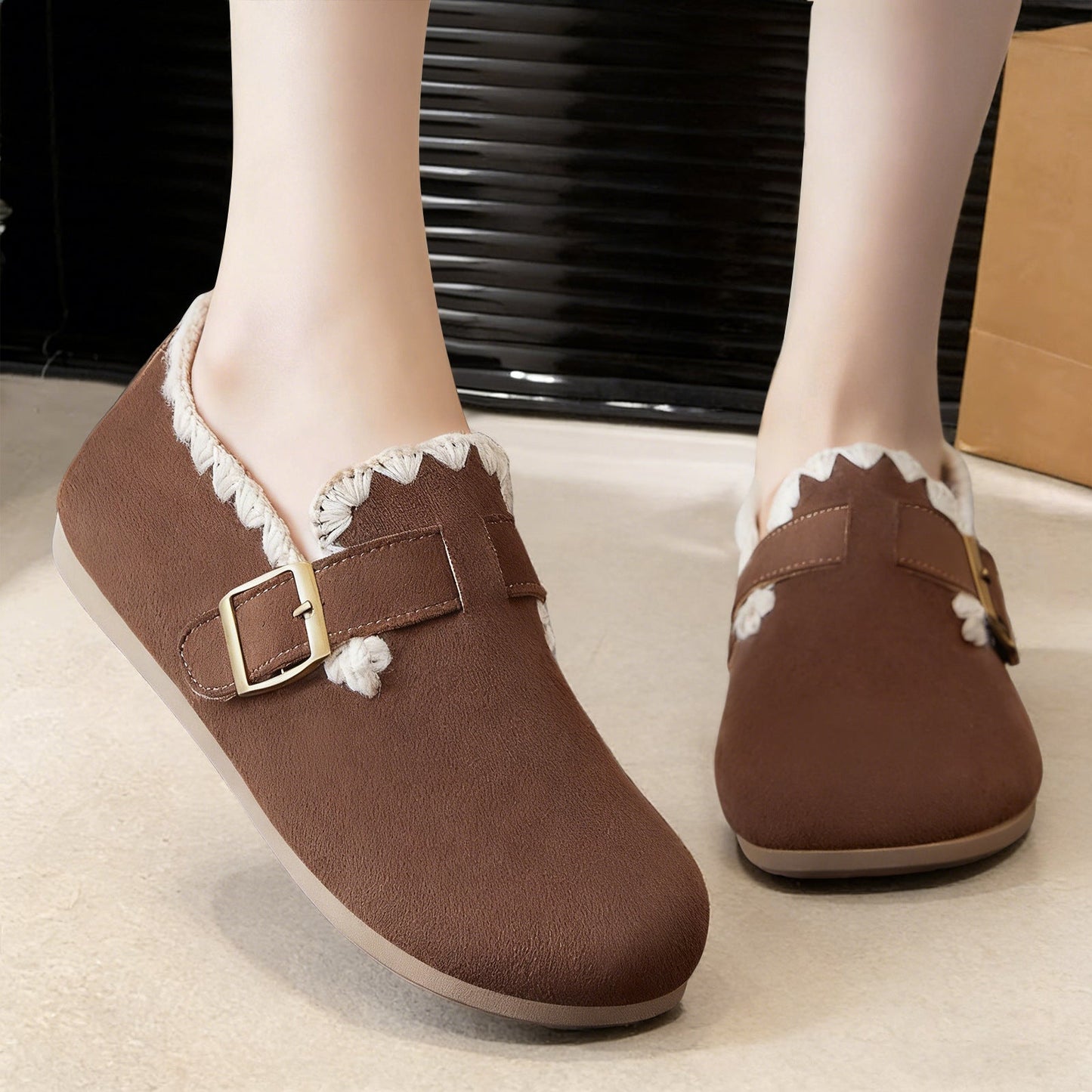 Damen Clogs Komfortabel mit Riemen Moderne Heidi Style
