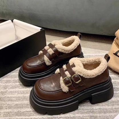 Damen Stiefeletten Clarks mit Flauschfutter und Doppelschnalle