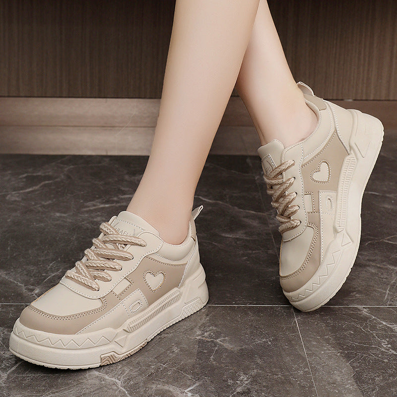 Damen Sneaker Chunky mit Herz Dekoration bequem